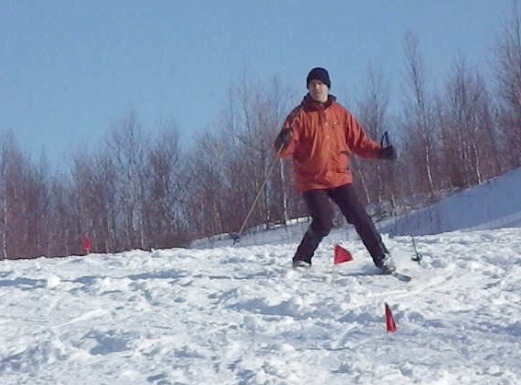 Télémark de base en ski de fond. Photo par Stéphane Tessier, au cours de Descente en février 2012.