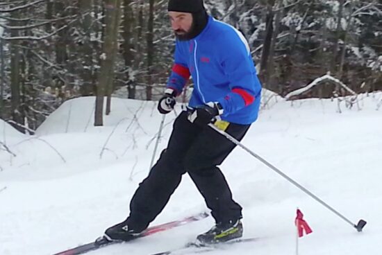 Exercice de descente en ski de fond. MdeT 160130.